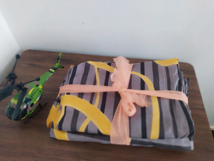 رنگ طوسی وطرح راه راه