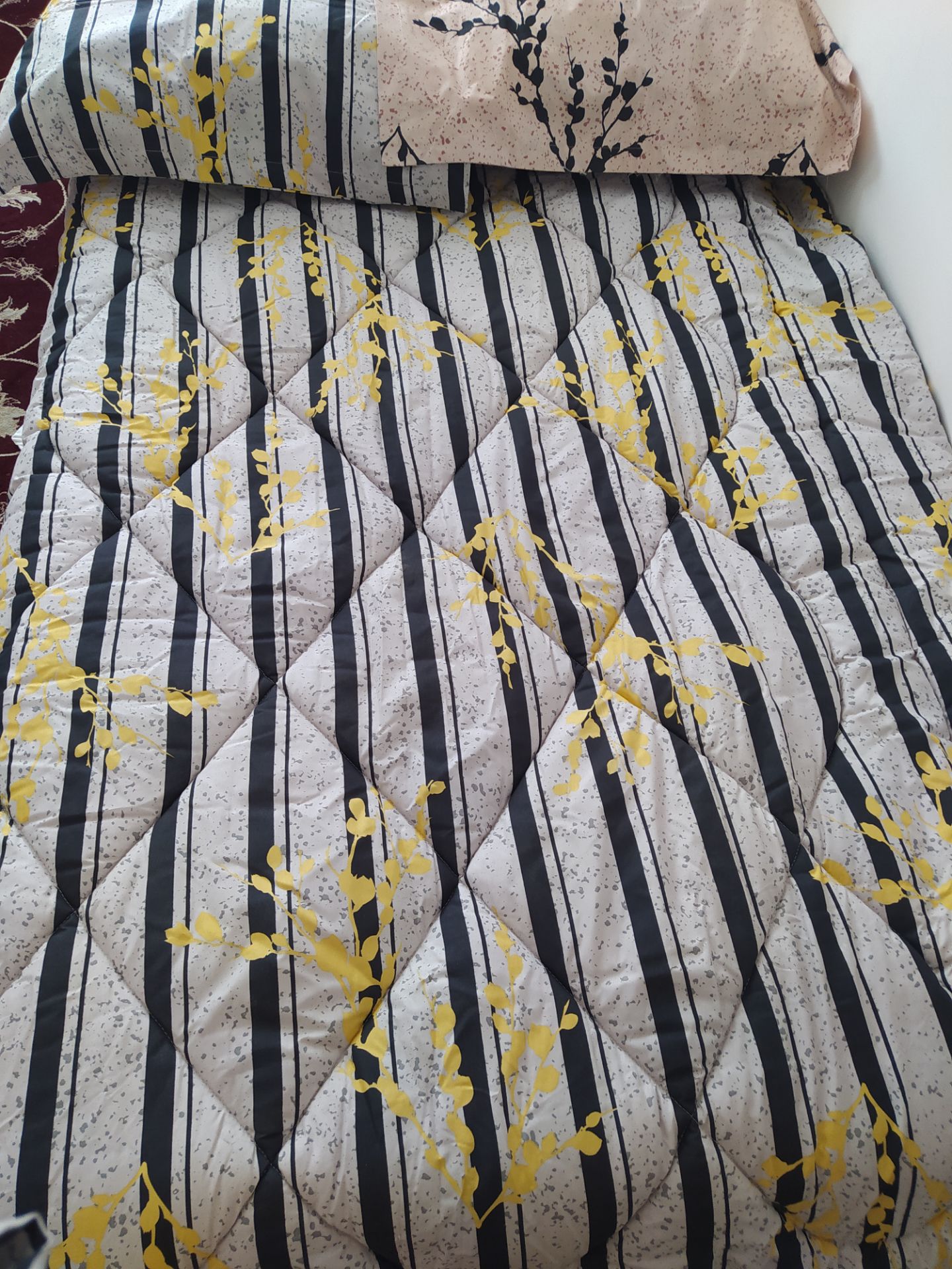 سرویس روتختی لحافی تکنفره دورو ۴ تکه