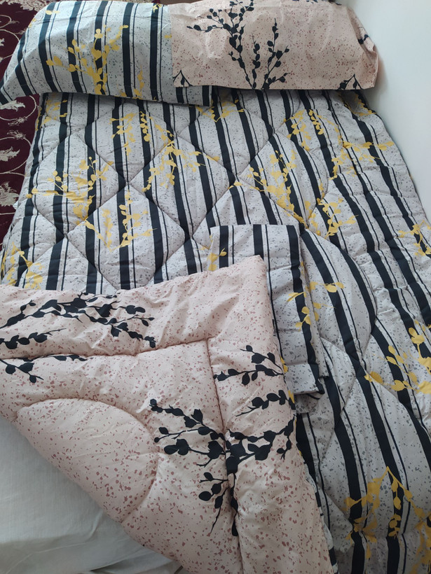 دوعدد روبالشتی ملحفه کشدوزی یک عدد لحاف