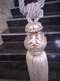 شرابه کمرپرده کلاسیک سلطنتی طرح برگ نقره ای